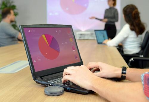 OPTOMA QUICKCAST STARTER KIT W/O CHARGER STADION ACCS (QCSTARTER)