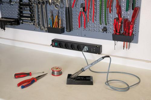 BRENNENSTUHL Bremounta Extension Socket with USB-Charger 5-way black 3 (1150660315)