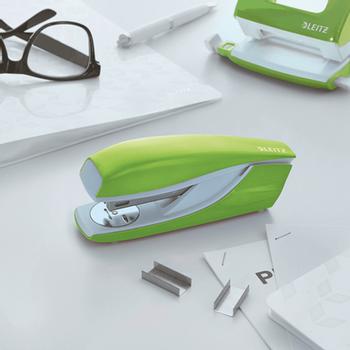 LEITZ WOW Half Strip Stapler Metal 30 Sheet Green 55021054 (55021054)