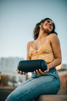 LG Xboom Go Pl7 Stereo Portable  (PL7.DEUSLLK)