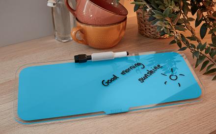 LEITZ Cosy Notatplate med glassoverflate som en whiteboard - sjøblå Glasstavle for notater. Kompakt design passer mellom tastatur og skjerm (52690061)