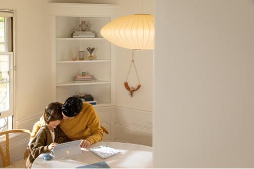 MICROSOFT MS Surface Go2 Intel Pentium Gold 4425Y 10.5inch 4GB 64GB COMM SC DA/ FI/ NO/ PT/ ES/ SV Nordic Hdwr Commercial Platinum (TGF-00004)