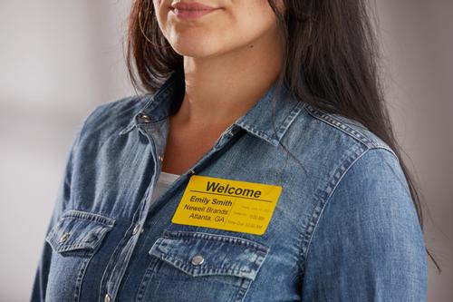 DYMO LabelWriter Shipping Label or Name Badge 54x101mm 220 Labels Per Roll Yellow - 2133400 (2133400)