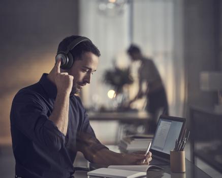 Bang & Olufsen B&O Beoplay HX Stereo Svart (1224000)