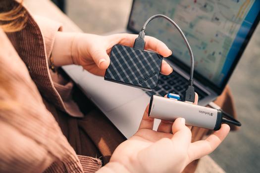 VERBATIM USB-C Multiport Hub 4 x USB 3.2, Silver (49147*10)