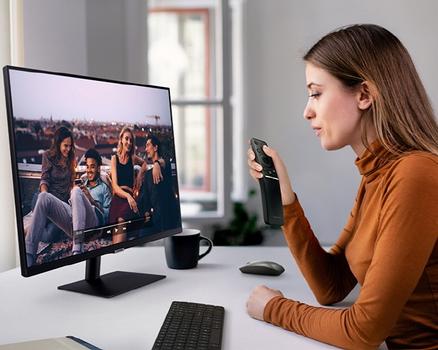 SAMSUNG Ls32Am504Nr 81.3 Cm (32")  (LS32AM504NRXEN)