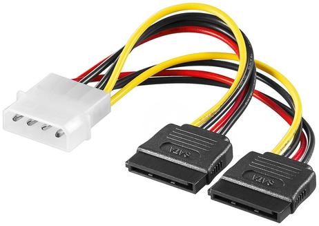 MicroConnect Strømadapter - 4-pin intern strøm (hann) til SATA-strøm (hann) - 20 cm (PI01092)