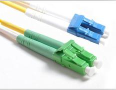 MICROCONNECT LC/UPC-LC/APC 2m OS2 Fibre 