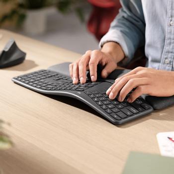 LOGITECH Ergo Series ERGO K860 for Business - Tastatur - full size - kabellos - 2.4 GHz, Bluetooth 5.0 LE - QWERTZ - Schweiz - Graphite (920-010347)