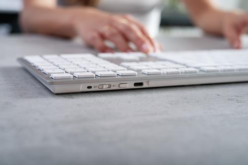 CHERRY KW9100 SLIM FOR MAC WRLS KB PAN PAN-NORDIC - SILVER/ WHITE WRLS (JK-9110PN-1)