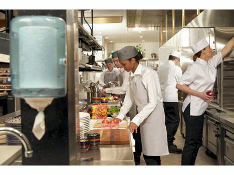 TORK Tørrerulle TORK REFLEX Plus Mini M3 9/PK (473474)