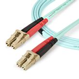 StarTech Aqua OM4 Duplex Multimode Fiber - 1m / 3 ft - 100 Gb - 50/125 - OM4 Fiber - LC to LC Fiber Patch Cable (450FBLCLC1) - nettverkskabel - 1 m - akvamarin (450FBLCLC1)
