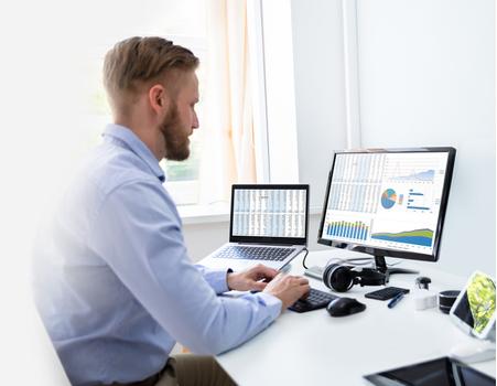 D-LINK 6-in-1 USB-C Hub with HDMI/Card Reader/ Power Delivery (DUB-2327)