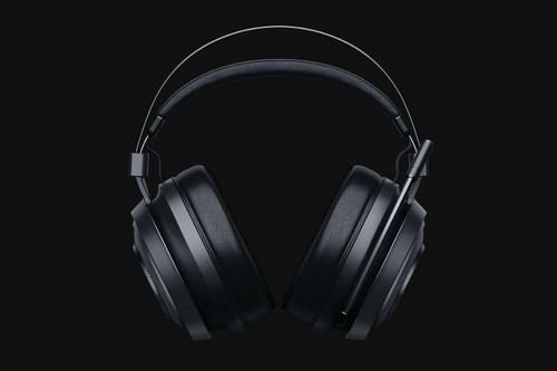 RAZER Nari Essential Trådløs Gaming Headset usb, uttrekkbar mic, over-ear,  støydempet,  kjøling gel øreputer, ps4, pc, thx lyd (RZ04-02690100-R3M1)