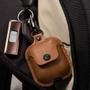 TWELVESOUTH AirSnap - coveret til dine Apple AirPods - Cognac (12-1803)