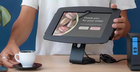 COMPULOCKS iPad 10.2" Space Enclosure Core Counter Stand or Wall Mount innhegning - for nettbrett - fast 45 grader - svart (111B102IPDSB)