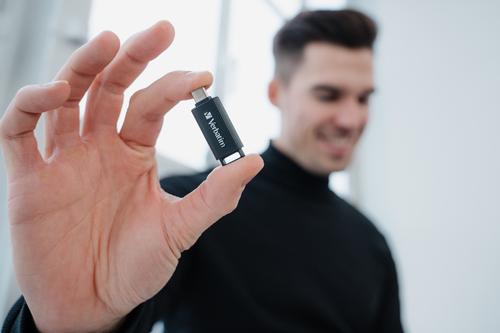 VERBATIM USB Drive 3.2 Gen 1 128GB Retractable USB-C (49459)