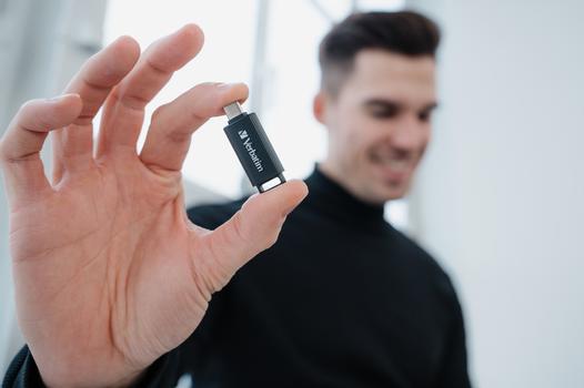 VERBATIM USB Drive 3.2 Gen 1 64GB Retractable USB-C (49458)