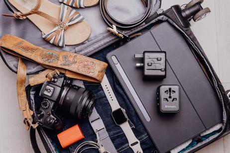 Verbatim UTA-02 Univ. Travel Adapter 1 xUSB-C PD 20W/1 xUSB-A QC 3.0 ACCS (49544)