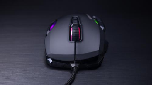 ROCCAT Kone Aimo Mouse Ambidextrous  (ROC-11-820-WE)