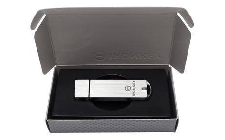 Kingston IronKey Basic S1000 - USB-flashstasjon - 32 GB - TAA-samsvar (IKS1000B/32GB)