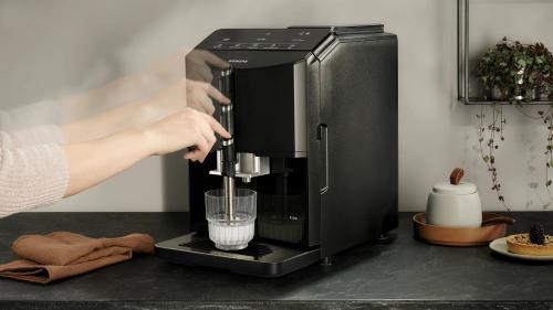 SIEMENS EQ300 Automatisk kaffemaskin TF301E09 coffeDirect,  milkPerfect,  oneTouch-funktion,  enkelt underhåll,  optimal tillagning (TF301E09)