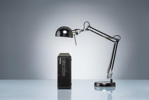 Lenovo ThinkStation P3 Ultra SFF Intel® Core™ i5 i5-14600 32 GB DDR5-SDRAM 512 GB SSD NVIDIA RTX A400 Windows 11 Pro Mini Tower Arbeitsstation Schwarz (30HA009NGE)