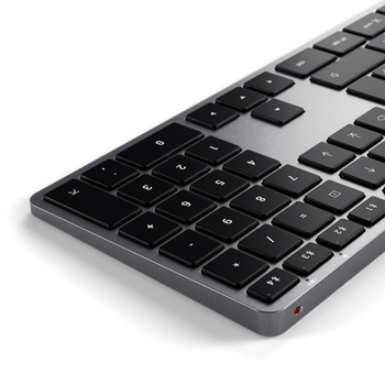 SATECHI Slim X3 Trådløst tastatur For Apple, nordisk layout, opp til 4 bluetooth enheter, baklyste taster (ST-BTSX3M-ND)