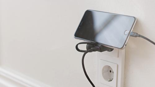 UNISYNK USB Laddare G2 with USB Type-C Cable (10157)