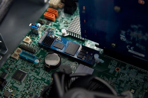 KINGSTON 240GB DC2000B PCIe 4.0 M.2 2280 Enterprise SSD (SEDC2000BM8/240G)