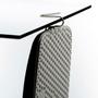 Steppie hook for table