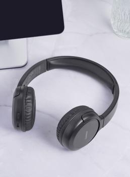 STREETZ BT210 Bluetooth headphones,  mic, foldable, black (BT210-BLK)