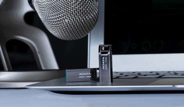 A-DATA USB 3.2 UR340  black  64GB AROY-UR340-64GBK (AROY-UR340-64GBK)