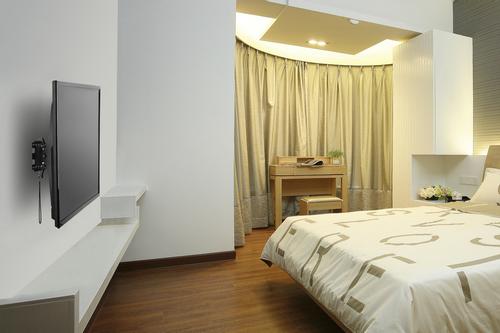 EQUIP 60"-100" Tilt Curved Tv Wall  (650322)