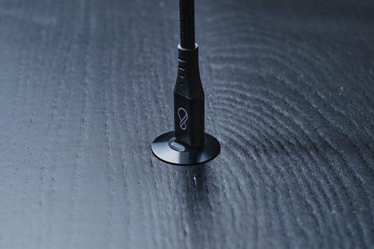 OCHNO Socket with RGB Button | USB-C outlet w. locking screw 1m cable | Bord, infÃ¤lld plant | Svart (O-SWO-100-S-1)