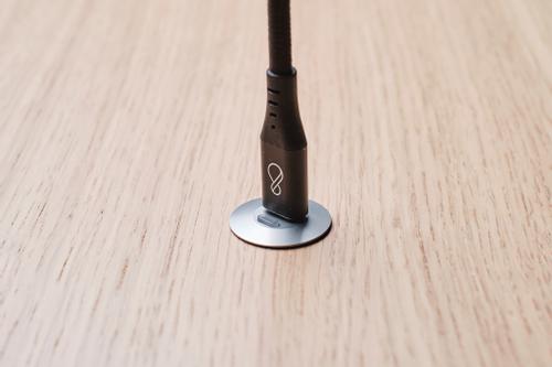 OCHNO Socket with RGB Button | USB-C outlet w. locking screw 1m cable | Bord, infÃ¤lld plant | Aluminium (O-SWO-100-1)