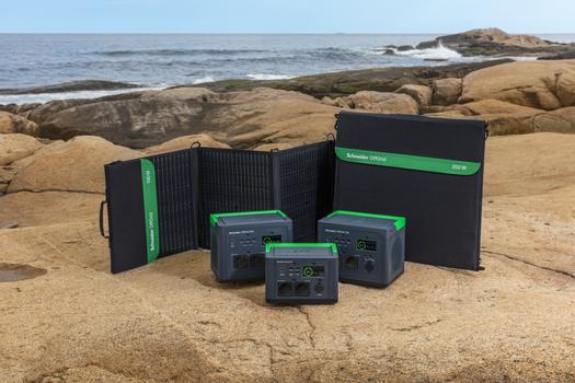 APC Schneider OffGrid bærbar kraftstasjon 730, 738Wh Lithium-ion,  LCD, 2 CEE 7/3 Schuko-uttak,  Sinewave, 3 USB-A, 2 USB-C, trådløs lader (PPS730-GR)