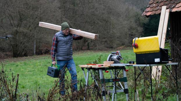 APC Schneider OffGrid bærbar kraftstasjon 730, 738Wh Lithium-ion,  LCD, 2 CEE 7/3 Schuko-uttak,  Sinewave, 3 USB-A, 2 USB-C, trådløs lader (PPS730-GR)