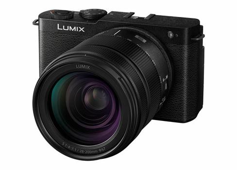 PANASONIC Lumix S9 + 28-200Mm F4-7  (DC-S9HE-K)
