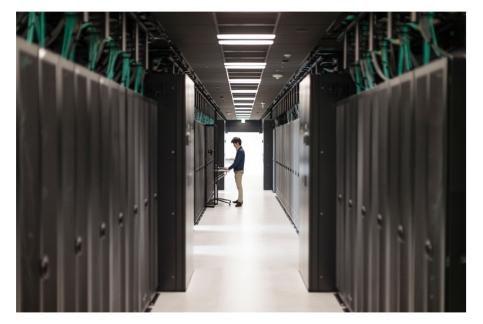 Hewlett Packard Enterprise HPE Aruba Networking AP-ANT-345 Cabled RP-SMA Tri-Band 4x4 Medium Gain Directional Panel Antenna (S1F83A)