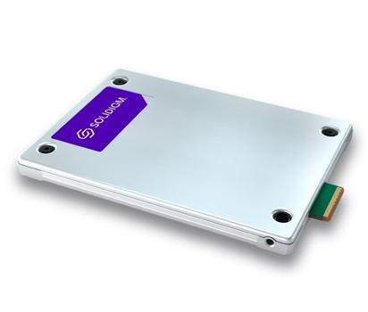 SOLIDIGM D5 Series D5-P5336 - SSD - Read Intensive - 7.68 TB - internal - E3.S - PCIe 4.0 x4 (NVMe) (SBFPFABV076T001)