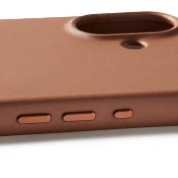 MUJJO Full Leather Case for iPhone 17 - Tan (MUJJO-CL-060-TN)