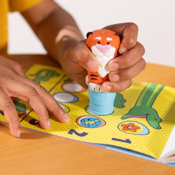 MELISSA & DOUG Sticker WOW! Tiger with* Book & Stickers (32014)