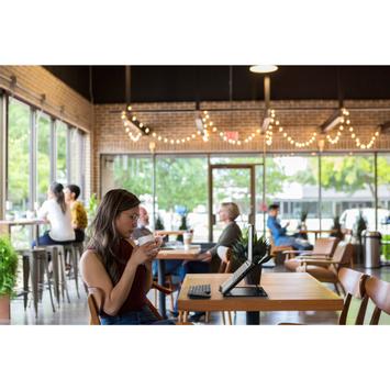 Kensington SureTrack Dual Wireless Mouse - mus - 2.4 GHz, Bluetooth 3.0, Bluetooth 5.0 LE - svart (K75298WW)