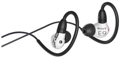 SONY INZONE E9 In-Ear Gaming Ørepropper (hvit) Stemt av Fnatic, Lett, Lydisoleringsteknologi,  Justerbar EQ, USB-C Lydboks (IERG900W.CE7)
