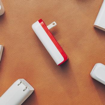 TWELVESOUTH Twelve South PlugBug USB-C-laddare 50W med Apple Find My och smart strömförsörjning för flera enheter (TS-2441)