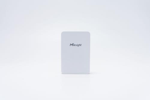 MILESIGHT Temperature & Humidity Sensor with Sensor Shelter Kit, EM320TH+SS11 (EM320TH+SS11)