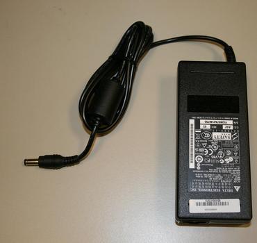 ASUS ADAPTOR 90W 3PIN W/CORD - Stra (04G266006022)