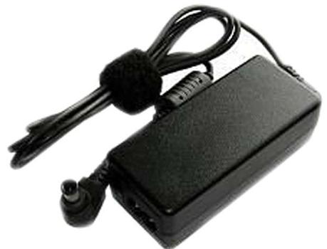 FUJITSU AC Adapter (PA03656-K949)