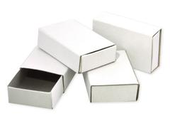 PLAYBOX Fyrstikkeske hvit (50)